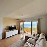 360 Sea View Beachfront 2 Bedrooms *