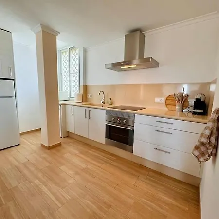 360 Sea View Beachfront 2 Bedrooms Apartmán *