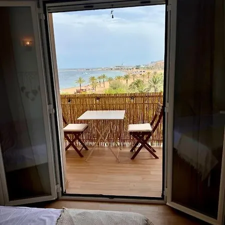 Apartmán 360 Sea View Beachfront 2 Bedrooms *